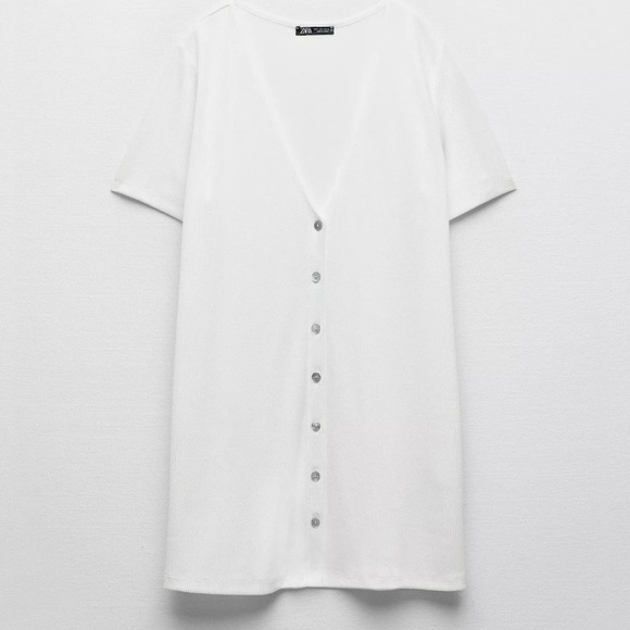 NWT Zara White Ribbed Buttoned V-Neck Top - Picture 1 of 4